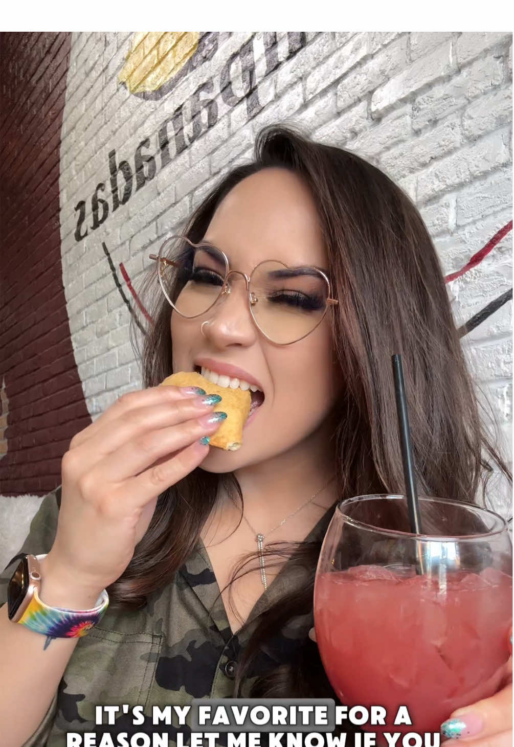 @loadedempanadas is one of my favorite spots - their empanadas are made fresh to order with high quality ingredients and you just can’t beat it. They have new Game Day Specials that are worth checking out every Monday! - 20% off the Empanada Tower - Pick 6 combo for $19.99 - $20 Beer Buckets - $18 Bottomless Red Sangria Tag me when you go!