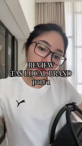 untuk pecinta tas2 kaku kaya aku.. ini cocok banget😊 another day another local brand 🤎
