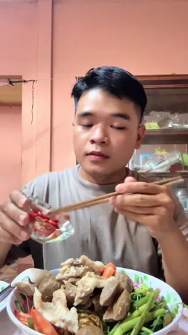 Mucbang mì cay cấp độ 7 tại nhà #ancungtiktok #muckbang #micay #lauracoffee #nhatkimanh