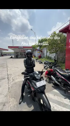 Rangkulen aku,kekepen aku🍃 #overlaylirik #liriklagu #lagujawa #xyzbca #fyppppppppppppppppppppppp #berandatiktok #plecit #koprasiindonesia 