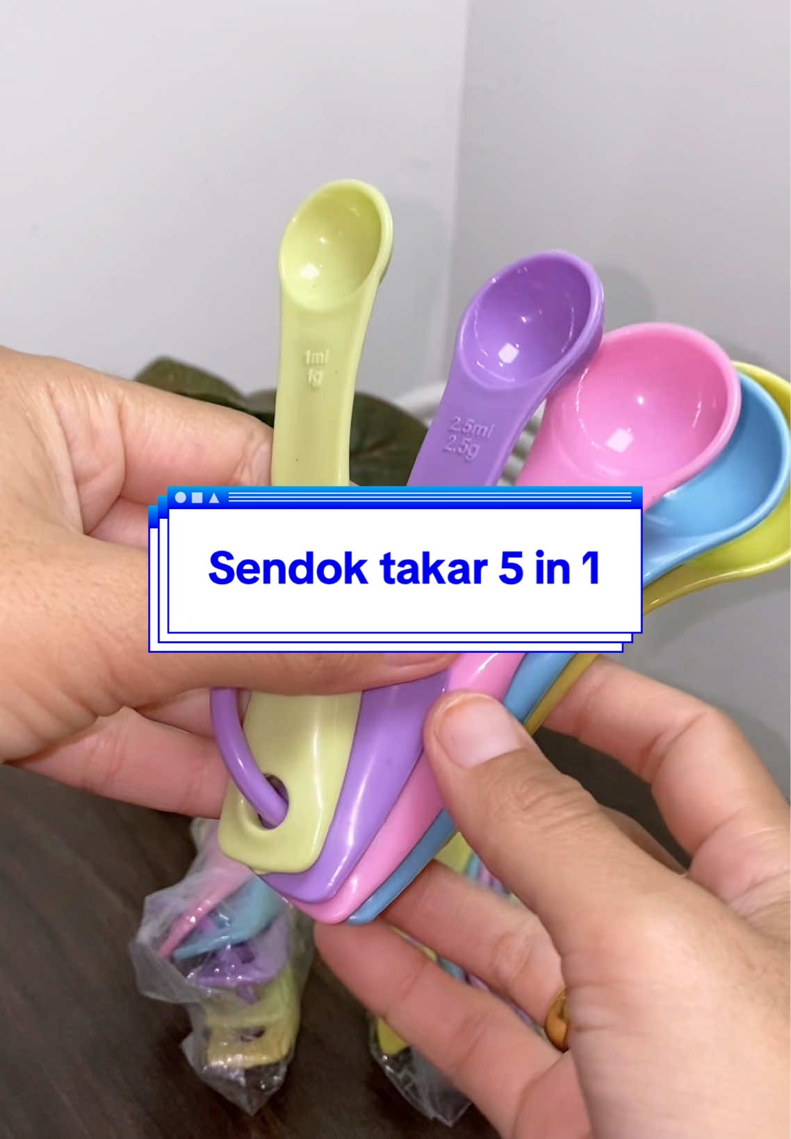 Sendok takr 5 in 1 murah banget seharga permen #sendoktakar #sendoktakar5in1 #sendokukur #fyp #fypシ 