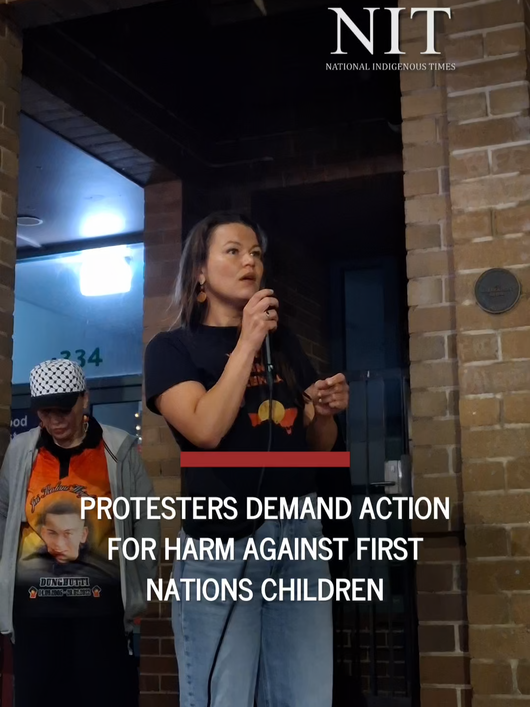 At a rally outside Prime Minister Anthony Albanese’s Marrickville office this week, proud Bundjalung woman and Commissioner For Aboriginal and Torres Strait Islander Children and Young People Vanessa Turnbull-Roberts delivered an address condemning the treatment of First Nations children. She spoke of seeing Aboriginal children as young as 10 wearing ankle monitoring bracelets, saying that the nation’s biggest investment should be in protecting Aboriginal children – not in prisons, policing and surveillance systems. Turnbull-Roberts described the violence faced by First Nations communities as “an act of terrorism” and urged the crowd to resist white supremacy in all its forms. She challenged federal leadership to respond to what she called “neo-imperialism at its finest,” demanding greater accountability and a commitment to protecting children. #aboriginalaustralia #indigenousaustralia #racismawareness #auspolice #campsovereignty #naarm #stopracism #september13