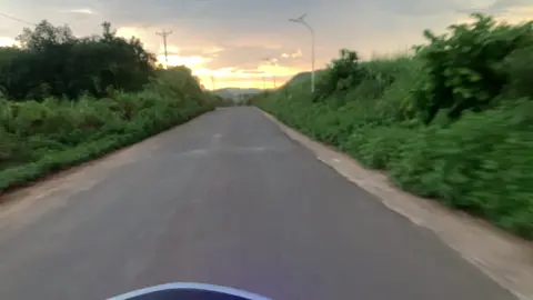 Một mình một ngựa chill chill trong buổi chiều tà vừa đi vừa ngắm hoàng hôn #hoanghon #buoichieu #chieuta #xhtiktok2022 
