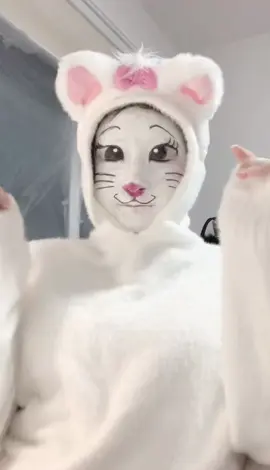 秋学期の目標はかわいくフル単だにゃん‼️ #マリーちゃん  #かわいいだけじゃだめですか? #芸術 #顔面アート #05 