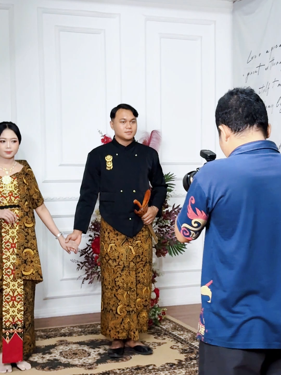 yang masih bingung foto prewed adat jawa di mana? ya di JDM STUDIO JATILAWANG aja.. yuk yang mau bisa reservasi dm ig atau wa ya...#jdmstudiofotojatilawang #kebayadatjawa #makeupstudio #makeupsewakebaya #fypシ゚