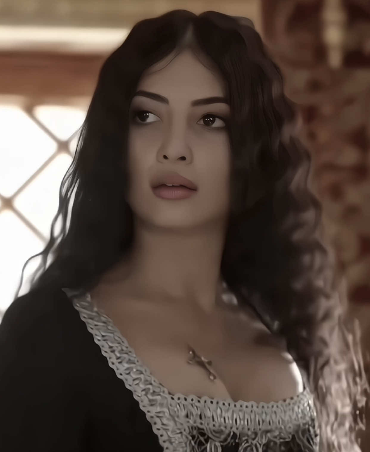 اقول مزيون واشباهك ماهيب اربعين #melikeipekyalova 