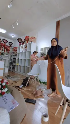 Kita bikin galeri senyaman itu. Yuk mamapir ngadem dulu ke galeri Sari Blossom 👏💐😋🤭😁🫶 #CapCut #sewahantaranjakarta #hantaranjakarta #buketjakarta #parceljakarta 