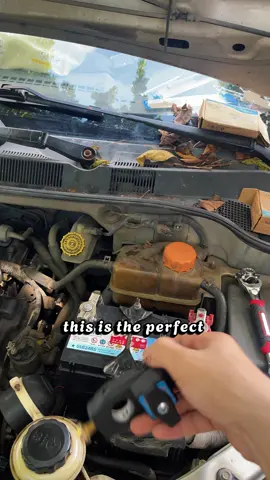 Struggling With a Dead Battery? Try This! #carhacks #musthave #DIY #battery #batterysaver  