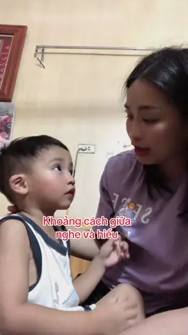 Hòa nhập… mẹ biết là em vẫn lạc lõng giữa cả biển âm thanh ngoài kia, vì em chưa thể hiểu và được hiểu. Từ từ mình cùng nhau chinh phục nhé, mẹ đợi đến khi em đi học về kể đủ thứ chuyện trên lớp cho mẹ nghe. Em nhé!#LearnOnTikTok #diencucoctai #kientri #thinhhanh #megold_91 