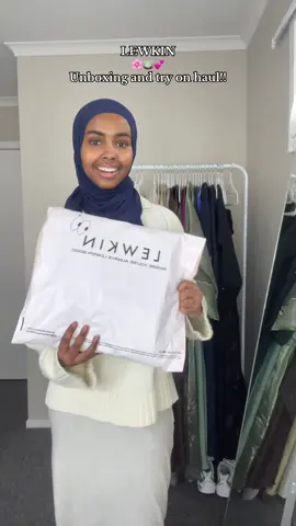 Thanks @Lewkin I’m in love!! Use my discount  code: RAMLAOMAR  #lewkin #lewkinmodest #modestfashion #modest #outfitinspo
