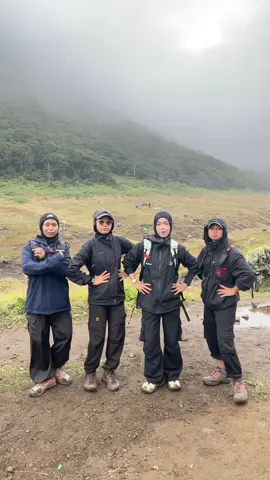 #gununggede #pendakicantik #pendakigunung #naikgunung #mendakigunung 