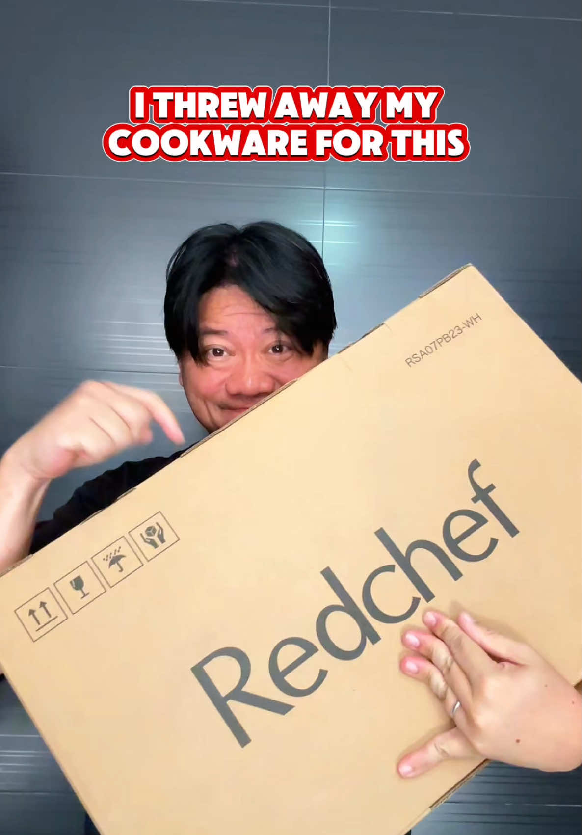 Throw away your cookware and get the Redchef 7 piece cookware instead for your cooking needs . Need a housewarming gift ? This will do too ! #createtowin #redchefcookware #cookware #thewackyduo #tiktokshopsg