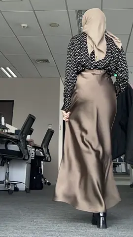 Rok mermaid satin warna army brown #roksatin #rokmermaid #rokmermaidsatin #fyp 