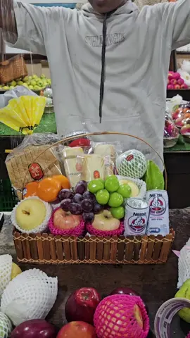 PARCEL BUAH MALANG  Siap Kirim parcel buah di malang tanpa ribet!  bisa pesan dadakan juga loh MALANG Sssttt  Bisa custom Buah dan ditambah SUSU atau camilan Juga loh  #parcelbuahmalang #parcelbuahmalangraya #parcelbuahmalangmurah #jualbuahmalang #jualparcelmalang 