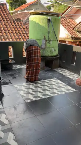 Salah ieu mah #uaadit #komedi #videoviral #candacanda #sketsakomedi #solat #fyp 