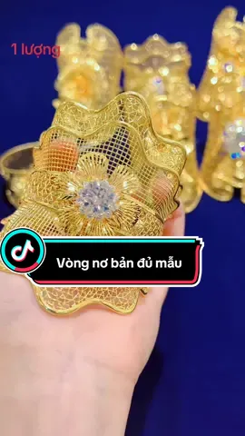 Siêu mẫu xinh#TrangSứcVàng #vàng #CONGTYVANGHOAHIEU 