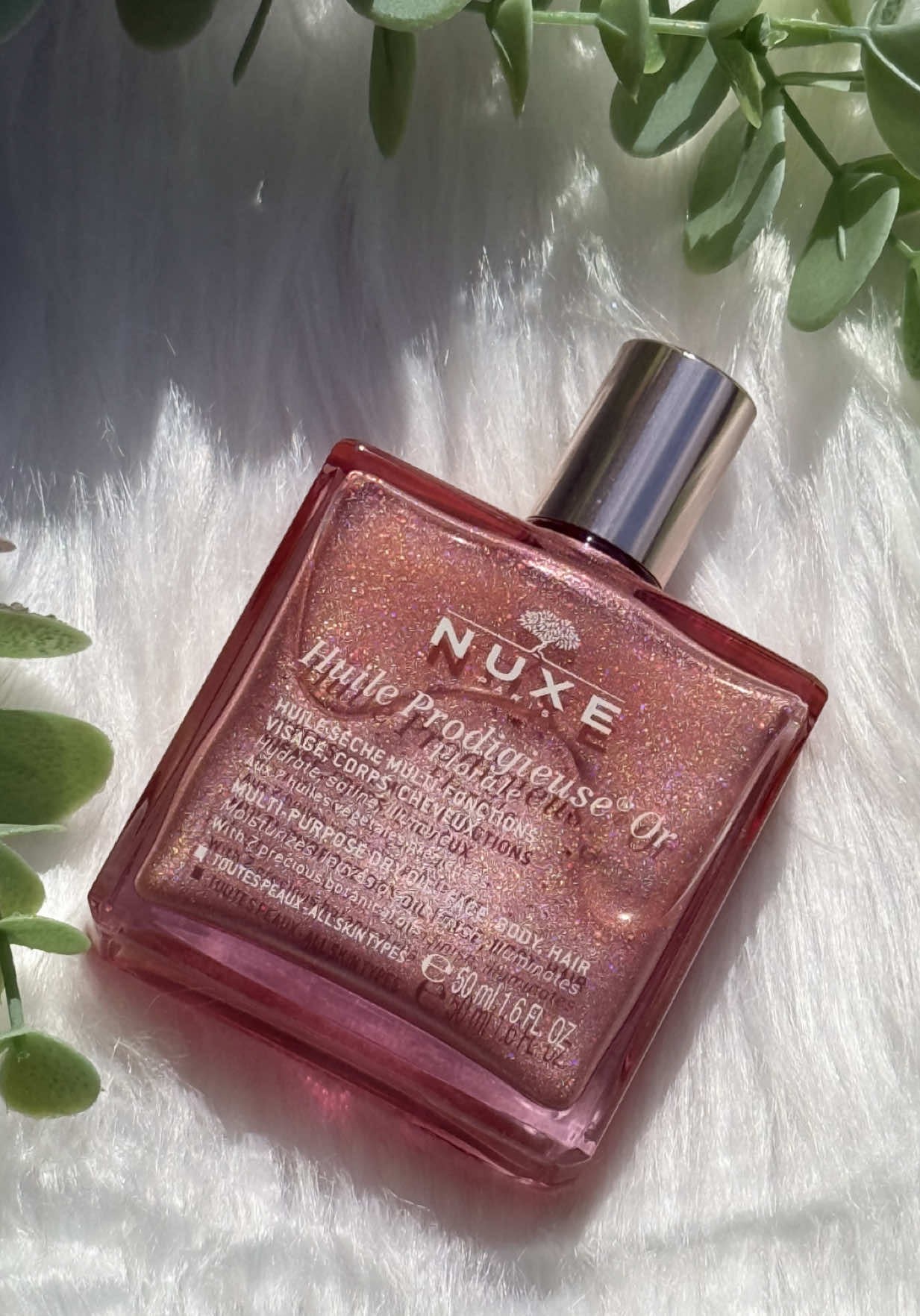 AD[Gifted]☀️✨ A little luxury in a bottle ✨🌸 @Nuxe kindly sent me their iconic Huile Prodigieuse in the Florale edition, and it’s safe to say I’m in love 💕 💫 Multi-purpose magic: it nourishes face, body & hair without feeling greasy. 🌸 The Florale scent is soft, elegant and perfect for everyday radiance. ✨ Leaves my skin glowy, silky, and so pampered. This is one of those staples that instantly elevates your routine — like a self-care ritual bottled up. 🫶 #Nuxe #HuileProdigieuse #NuxeFlorale #KindlyGifted #SkincareRoutine  @influenster 