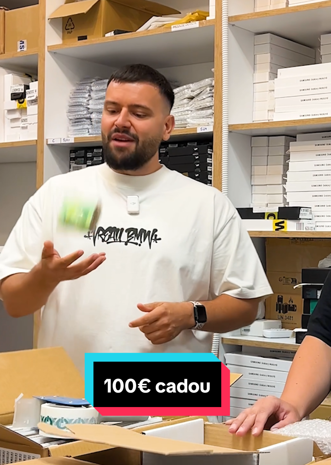 Cine castiga cei 100€? #outlet #iphone  #mobilephones 