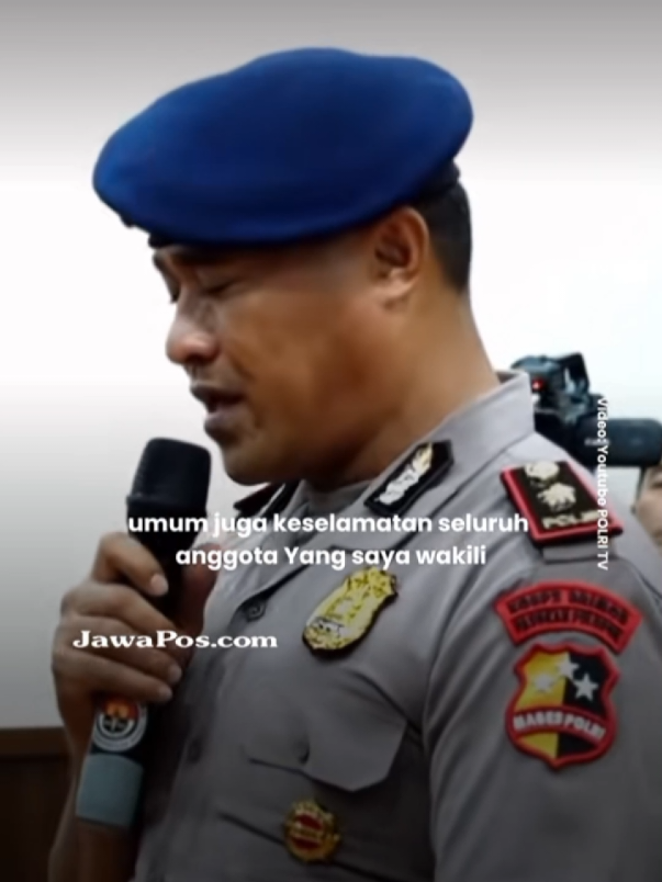 Satu kesalahan tidak bisa menghapus seluruh pengabdian dan jasa yang telah kau berikan. Tetap tegar, Kompol Cosmas. Banyak yang masih mendukungmu.