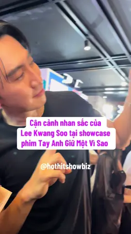 #hothitshowbiz #viral #leekwangsoo #tayanhgiumotvisao 