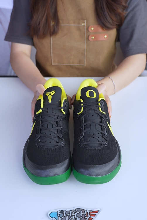 You know the shoe name? #sneakers #fypage #sneakerhead #kobe6 #kobe5  #blackmambachallenge🐍🏀🔥  #sneakerunboxing #snkrunboxing #jordan #kobebryant #kobeshoes #kobeshoescollector #kobeshoescollection #kobe6 #kobe8protro #kobe8sneaker 