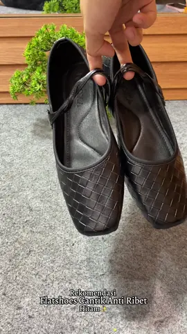 Flatshoesnya cakep banget desain anyamannya bikin flatshoes terlihat cantik elegan#sandalwanita #sandalkoreanstyle #promoguncang99 #wibgajian #fyppppppppppppppppppppppp 