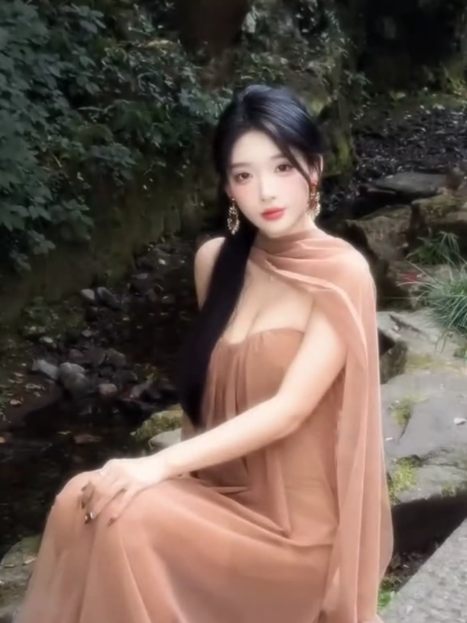 #傅芮 🌧️   #琥珀系才是松弛感的天花板 #琥珀系 #琥珀流光 #秋上新来抖音 