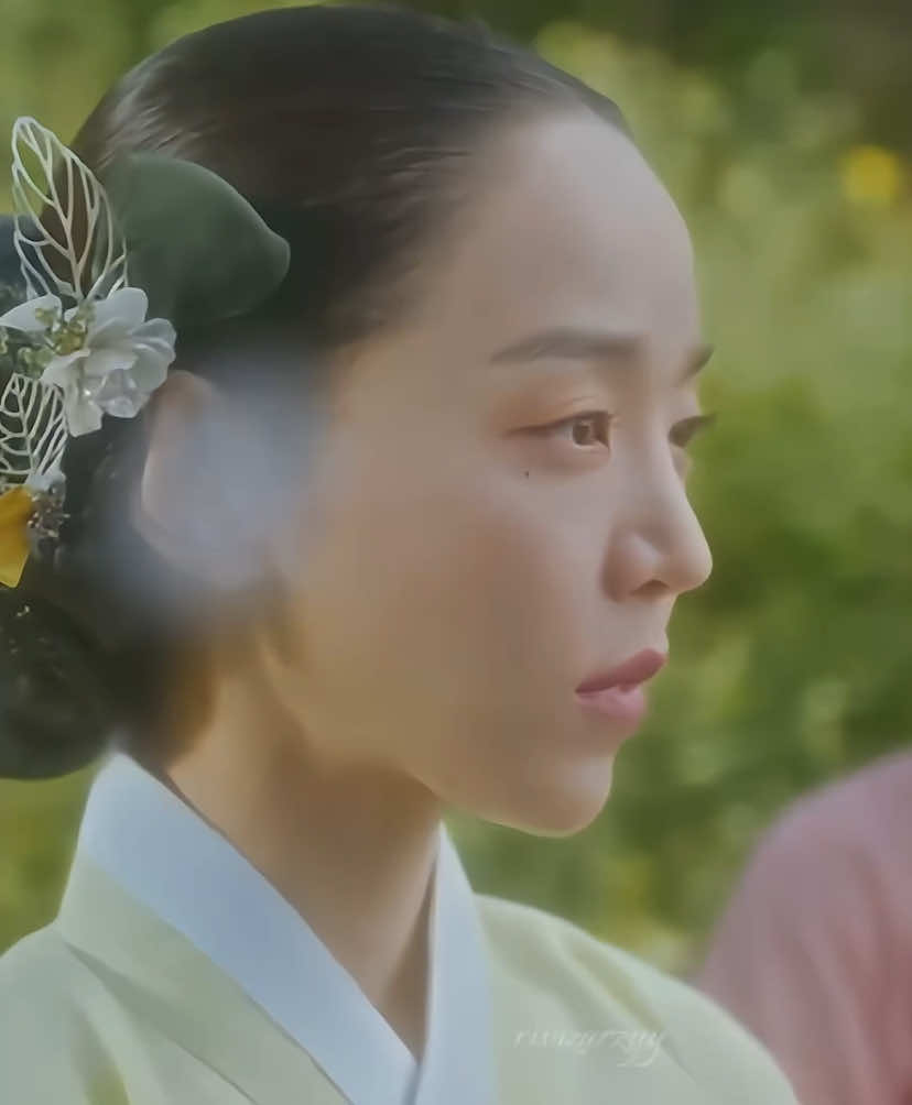 I miss them so muchh!! #mrqueen #kdrama #shinhyesun #kimjunghyun #cheoljong 