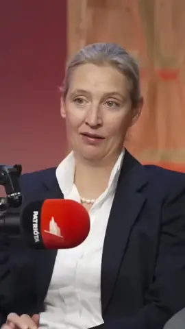 Die AfD will einen finanziell starken, unabhängigen Bürger, der Zeit zum Denken hat. Vermögensbildung, Familiengründung und Reichtum sollen möglich sein. #AfD #Bürger #unabhängig #Vermögen #Familie #Reichtum