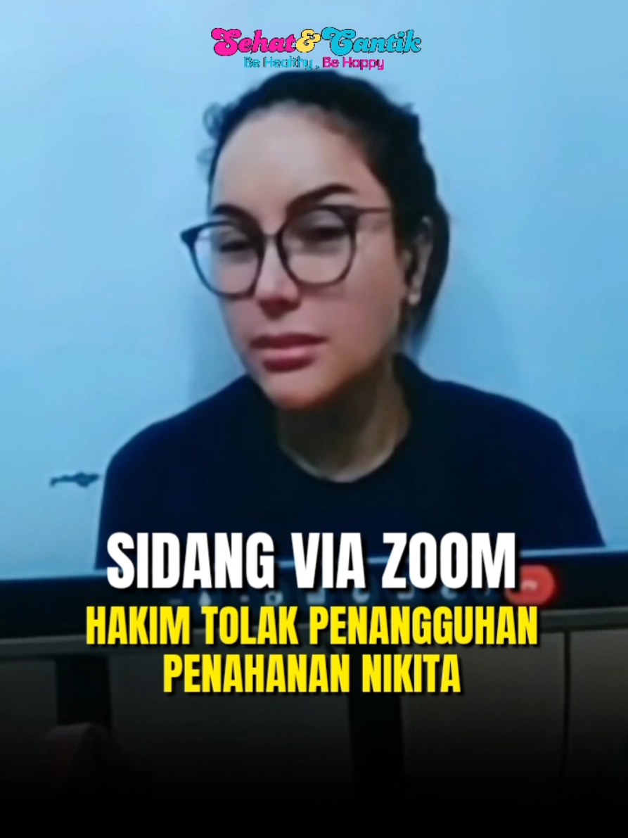 Dalam sidang yang digelar secara daring karena Nikita Mirzani sakit,  Majelis Hakim Pengadilan Negeri Jakarta Selatan menolak mentah-mentah surat permohonan penangguhan penahanan dari terdakwa Nikita Mirzani dalam dugaan kasus pemerasan dan tindak pidana pencucian uang bos perawatan kulit (skincare) Reza Gladys. Artinya Nikita belum bisa menghirup udara bebas dan tetap akan mendekam di balik jeruji besi rumah tahanan Pondok Bambu sampai sidang selesai. . . . #nikitamirzani #pnjaksel #rezagladys #rutan #skincare 
