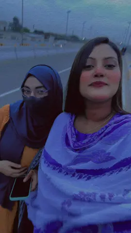 😂আমাদের দেখাই যায় না তাও ভিডিও করা জরুরী😆