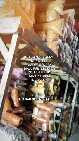 Di tengah kondisi yang serba sulit, banyak UMKM hampir menyerah… tapi jangan khawatir, Victory Snack selalu maju paling depan untuk support kalian. 🎯 Di Victory Snack, kalian bukan cuma beli snack — kalian bisa tester dulu, bisa dikirim aman ke seluruh Indonesia, dan yang paling penting: kalian tetap bisa jualan dengan stok yang terjamin. Karena kami percaya, UMKM Indonesia harus tetap hidup, tetap kuat, dan tetap berdaya. Victory Snack ada untuk jadi teman perjuangan kalian. 🤝✨ #victorysnack21semarang #victorysnack21 #snackumkm #grosirsnack #jajanansemarang  