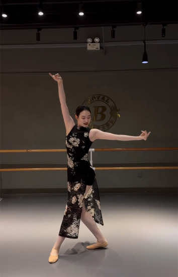 Dance collection Qipao  Credit to xiaohongshu:@ 492170452 #fyp #foryou #foryourpage #dailyqipao #dancedress #chineseqipao #dancedress #cheongsamdress #chinesedance 