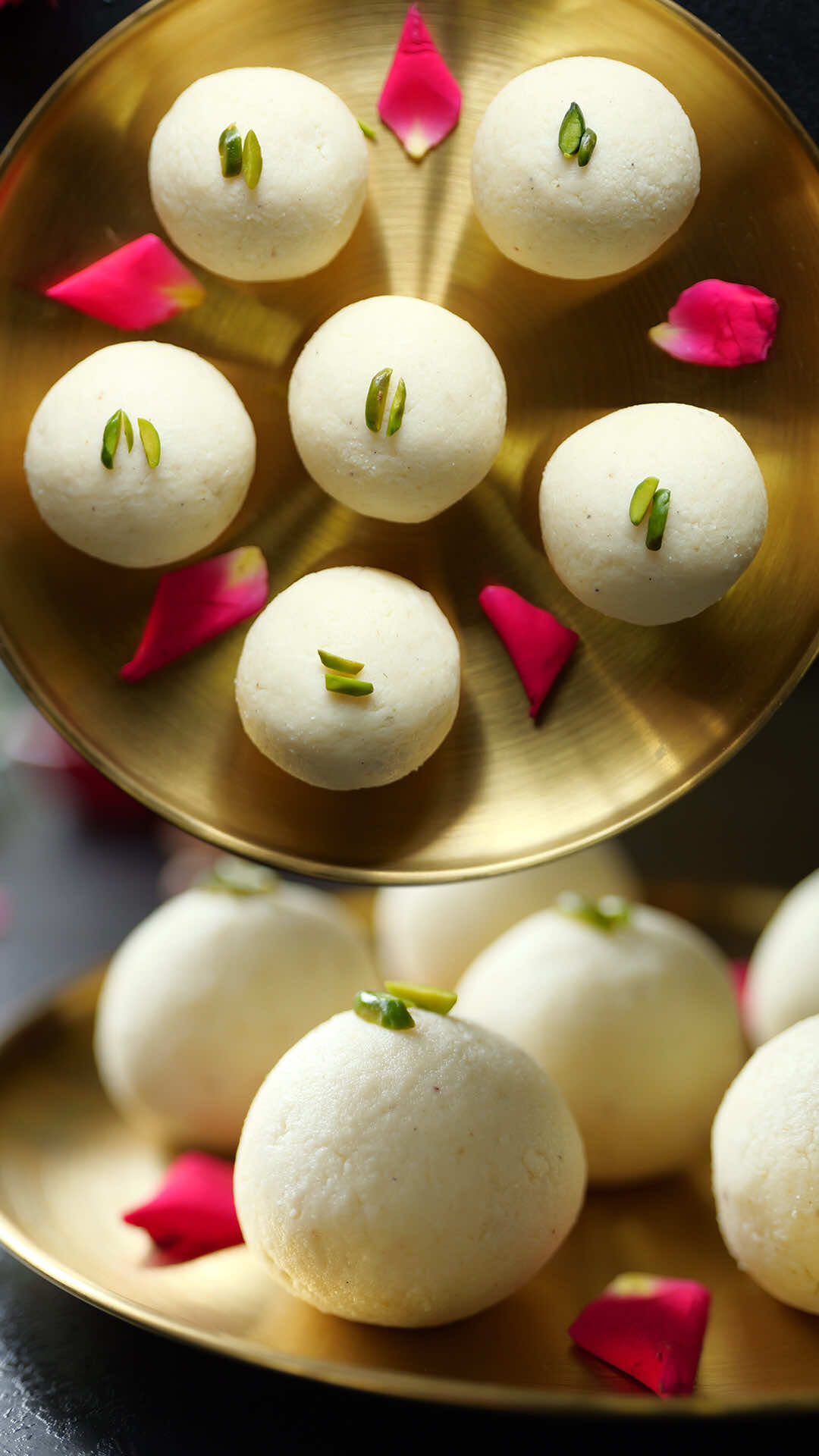 Malai Ladoo Recipe By Food Fusion Soft, creamy, and melt-in-your-mouth – try this Malai Ladoo recipe and add sweetness to every occasion! #happycookingtoyou #foodfusion #araywahh #dessert #food