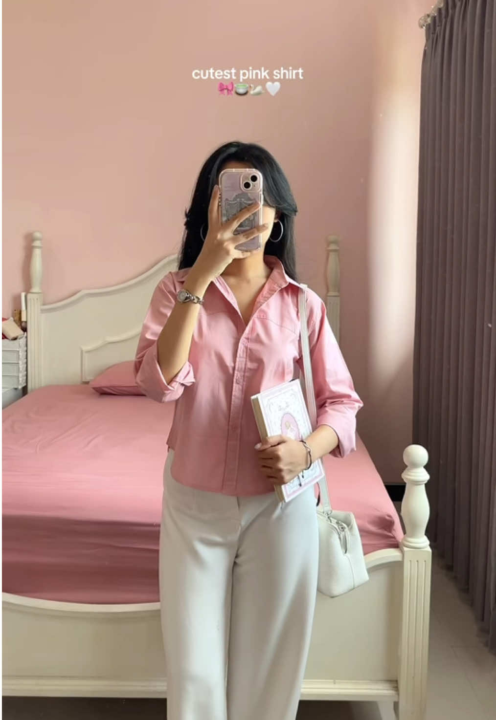 this pink shirt is sOo prettyy🥹🎀🤍 warnanya manis bgtt #kemeja #kemejawanita #fittedshirt #rekomendasikemeja