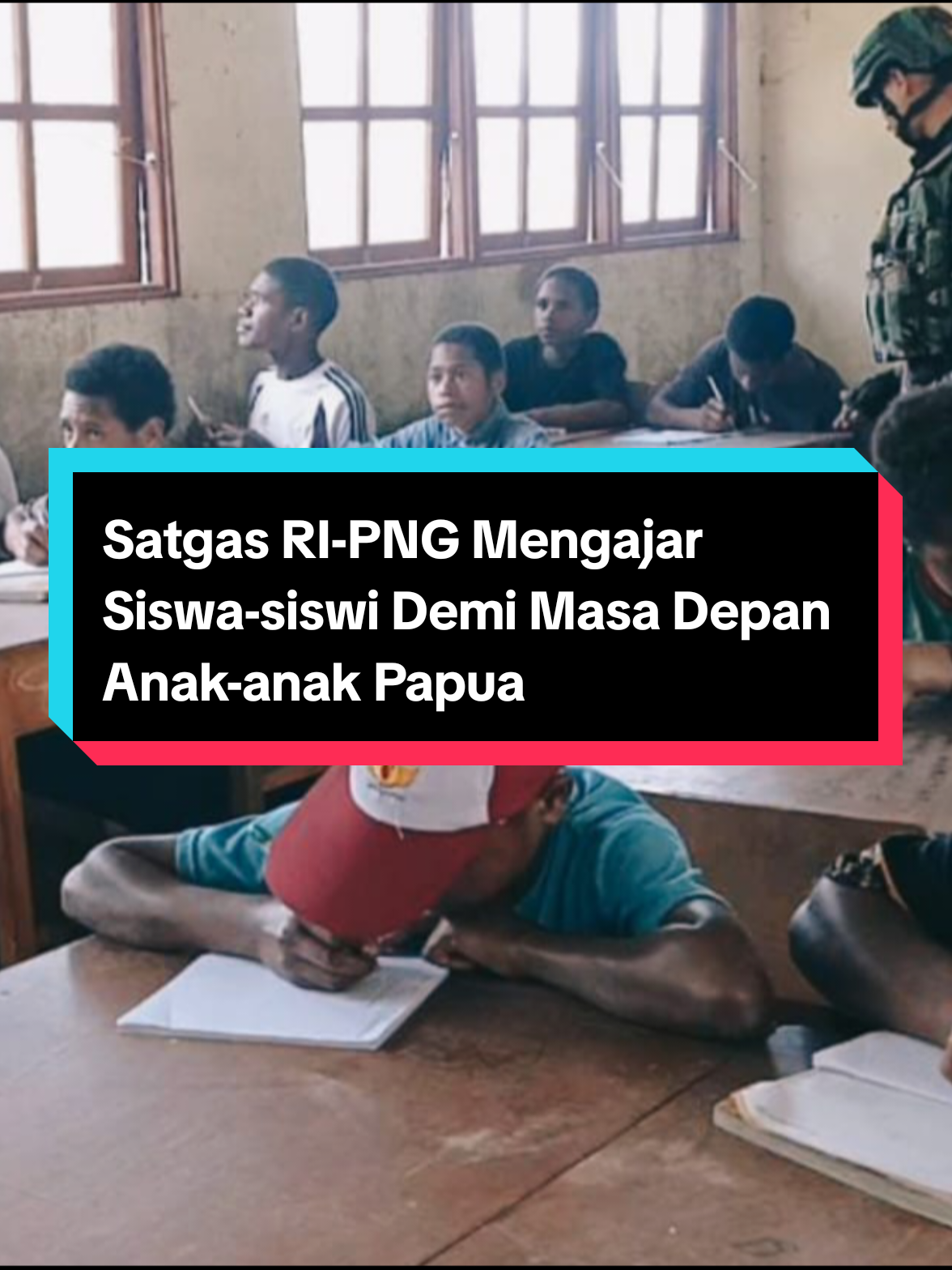 *Membangun Masa Depan, Satgas Yonif 753/AVT Mengajar Anak-anak SDN Inpres Tinibil* Pos Tinibil Satgas Pamtas RI-PNG Statis Yonif 753/AVT melaksanakan kegiatan mengajar di SDN Inpres Tinibil, Distrik Oksamol, Kabupaten Pegunungan Bintang, Rabu (03/09/2025).  Personel Satgas Yonif 753/AVT memberikan pelajaran membaca dan menulis, serta motivasi belajar kepada anak-anak untuk selalu semangat dalam menggapai cita-cita. Kegiatan ini dihadiri oleh siswa-siswi SDN Inpres Tinibil yang menerima pelajaran dengan penuh semangat dan antusiasme. 