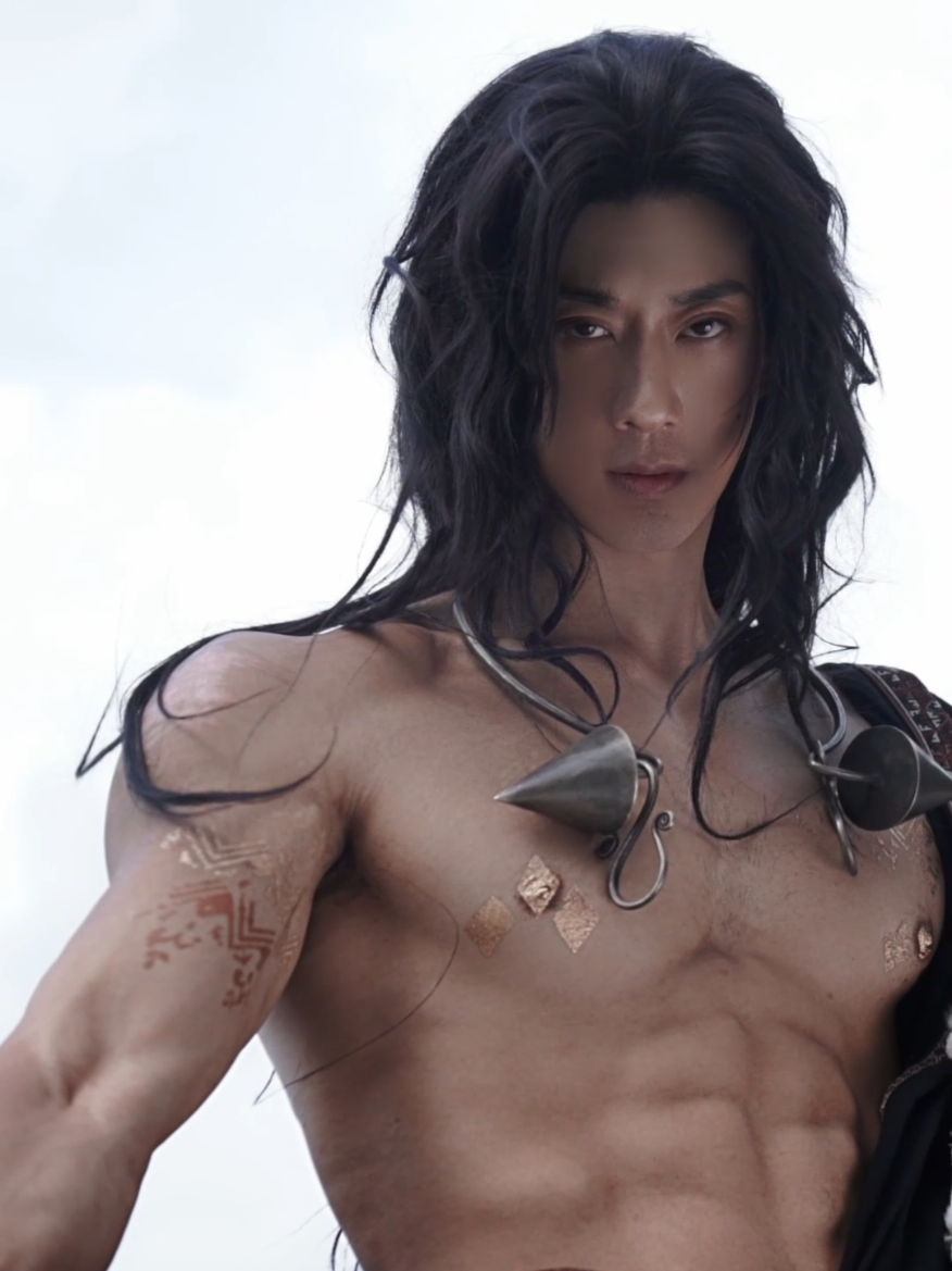 Will you also be like her when you meet Tian Jiao? 😆 ⛰️ : Dayao Mountain Panwangjie Scenic Area #tianjiao #cosplay #china #handsome #tanskin 