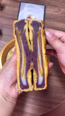 Bánh trung thu nhân mochi khoai môn trứng muối #lenxuhuong #banhtrungthu #banhtrungthumochi 