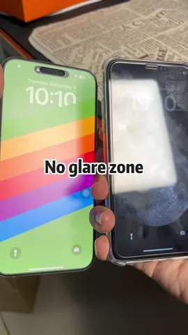 I used to avoid using my phone in sunlight… now this matte film makes it effortless#ScreenProtector #MatteScreenProtector #ScreenProtection #iphone17promax #TikTokMademebuyit 