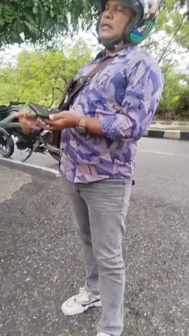 Telah terjadi cekcok antar yg mengaku depkolektor dar FIF tgl 04/09/25 kronolgi dibuntutin dari belakang cari jalan sepi di pepetin 2 pemotor ,dri arah belakang dan depan. reflek langsung kabur  cari bantuan ditempat rame,,untung ada security smp bernas yg bantu. Semoga tidak adalagi penyitaan motor/mobil di jalanlagi. #fif #polsekpangkalankerinci #polrespelalalwan #depkolektor #Matel