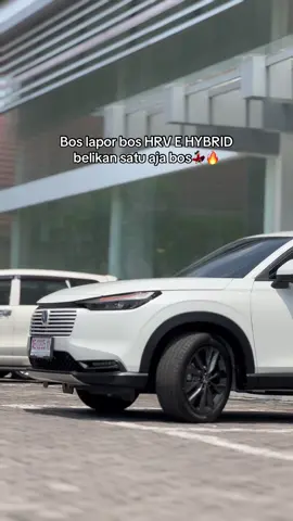 kalian kapan nih punya hrv hybrid?💃🏻info pemesanan hub wa di bio🥰 #newhrv #hrvhybrid #hondabintangmadiun #putrihondamadiun #fypage 