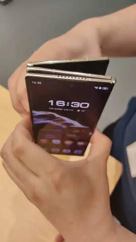 Huawei ultimate design mate xts tri-fold#HUAWEI#huaweiultimatedesign #huaweimatexts #huaweitriplefold #huaweiphones 