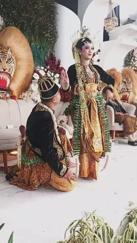 samawa nggeh mas bagus dan mbak ninda #pengantinedrekreog #reogponorogo# #fyppppppppppppppppppppppp 