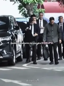 Kejaksaan Agung resmi menetapkan Nadiem Makarim sebagai tersangka kasus Korupsi pengadaan laptop Chromebook. (source : youtube Tribunnews) #nadiemmakarim #menteripendidikan #tersangka #kasus #korupsi 