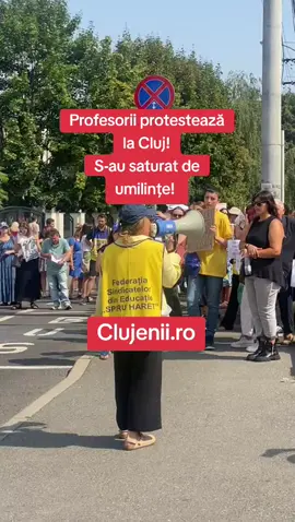 Profesorii din Cluj au protestat în strada și cer demisia ministrului Educației, clujeanul Daniel David! #clujenii #fyp #cluj #protest #profesori #danieldavid 