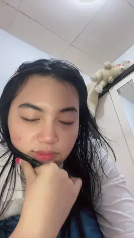 Rambut masih basah jelek nih jadinya
