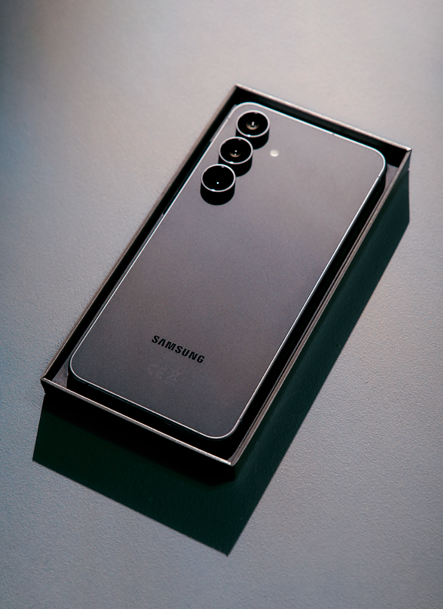Unboxing the all new-Galaxy S25 FE. Strength. Style. Intelligence. #GalaxyS25 FE #GalaxyAI  