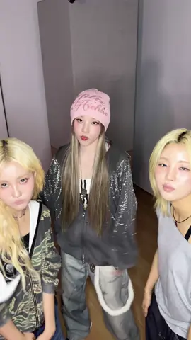 #아이들 #우기 선배님과 기분 내키는 대로 #FREESTYLE 🎡 @i-dle (아이들)  #YOUNGPOSSE #영파씨 