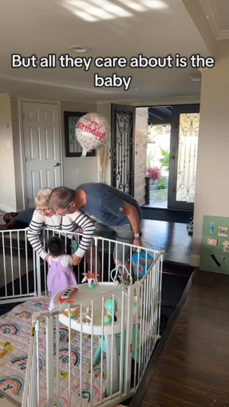 When your parents visit you, but they’re actually not really visiting you.#grandfathersoftiktok #grandfather #grandparents #grandfatherlove #grandma #granddaughter 