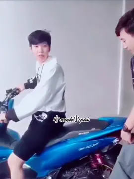 #小pai #小nook  #朋友  #好朋友  #这样朋友还是 ....💏🤭